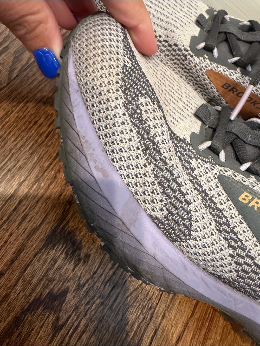 Women’s brooks running shoes - Picture 4 of 10